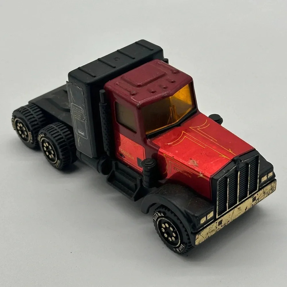 Vintage 1983 Tonka Kenworth Semi Truck 58150 7.5” Wheeler Car Toy Brown gold